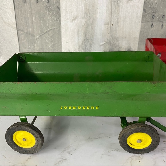 Vintage 70’s ERTL John Deere Metal 1/16 Wagons - Picture 2 of 7
